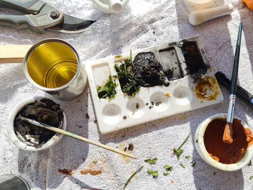 Mit Naturfarben malen