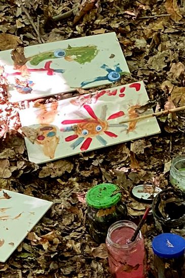 Mit Erd-, Pflanzen- und Fingerfarben malen